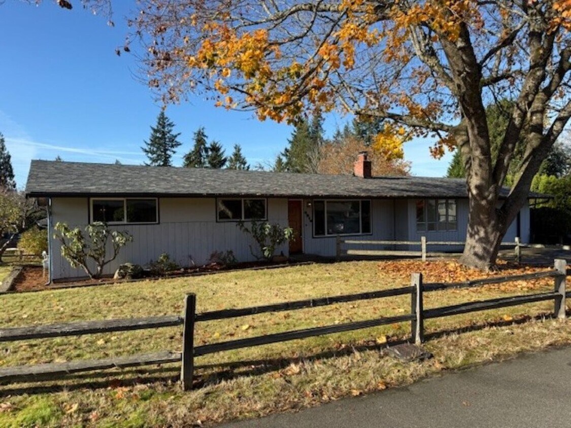 Primary Photo - 3Bd/2Ba Everett House