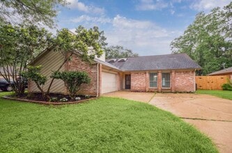 Building Photo - 25903 Long Hill Ln