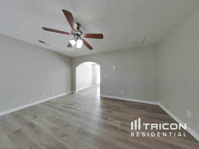 Building Photo - 1301 Rainglen Cove Antioch TN