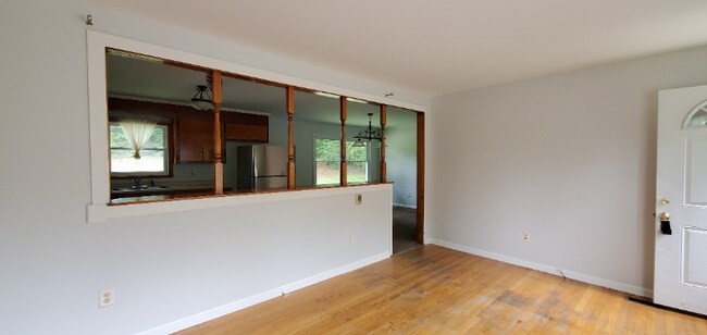 Foto del edificio - 100 Caldwell Dr