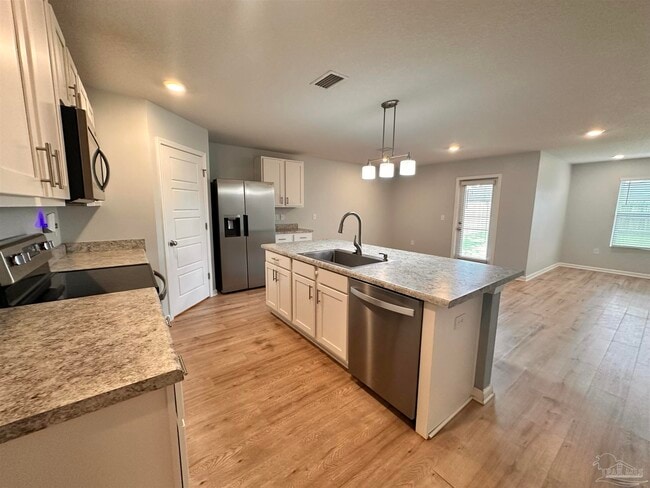 Building Photo - 1040 Lovebird Ct