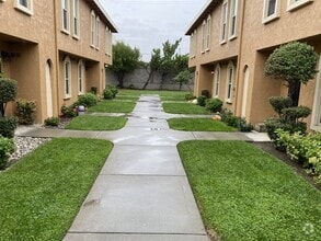 Building Photo - 1206 Dana Dr