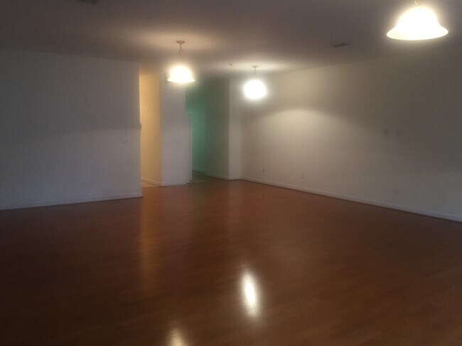 Foto del edificio - 312 S Jefferson St