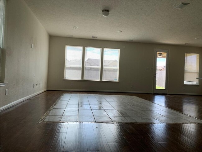Building Photo - 15815 Copper Oak Ln