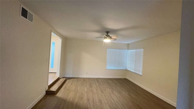Building Photo - 5930 Avon Ave