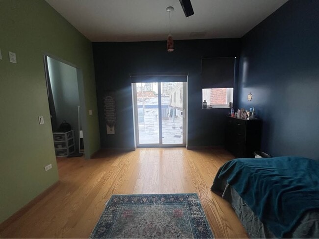 Foto del edificio - 5449 N Broadway St