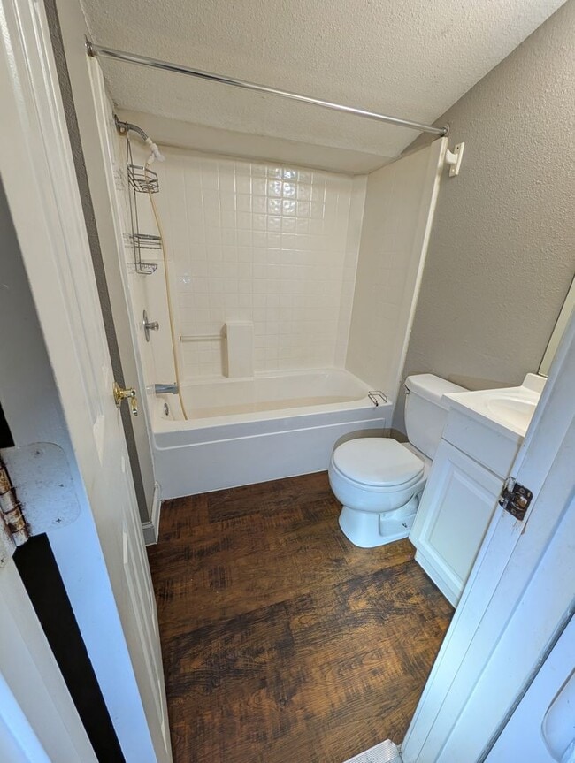 Building Photo - One Bedroom Home in East Brainerd