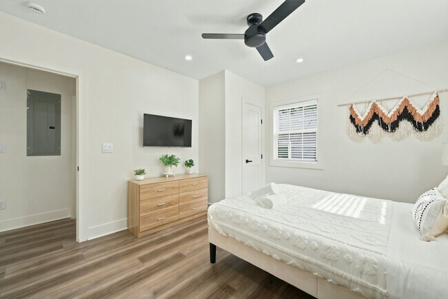 Foto del edificio - 582 Hamilton E Holmes Dr NW