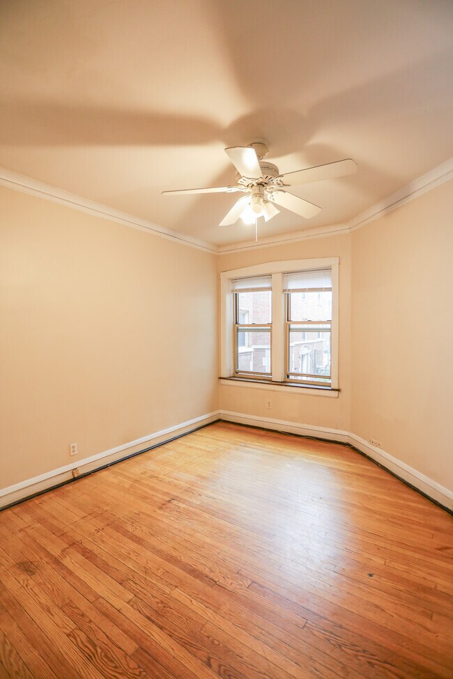 Foto del edificio - 7717 N Sheridan Rd