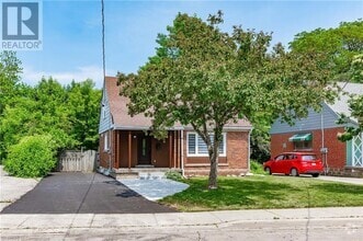 Building Photo - 723 Hager Ave
