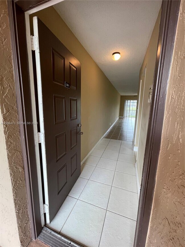 Foto del edificio - 2829 N Course Dr