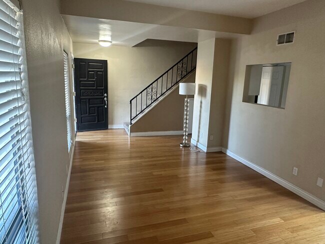 Foto del edificio - 4860 N 73rd St