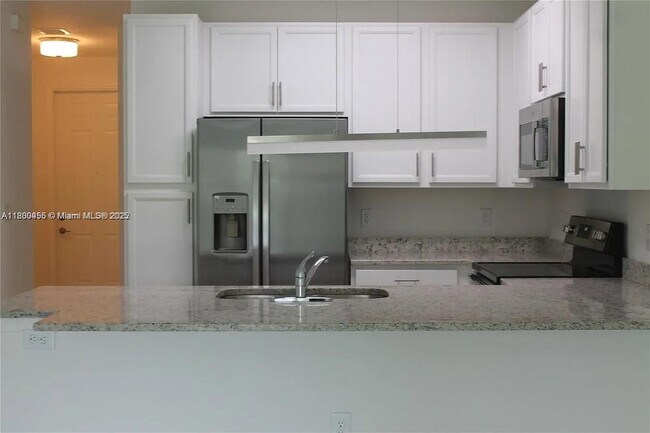Foto del edificio - 4756 SW 63rd Terrace