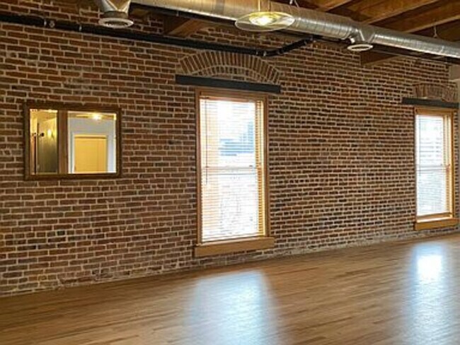 Building Photo - 1143 Auraria Pkwy