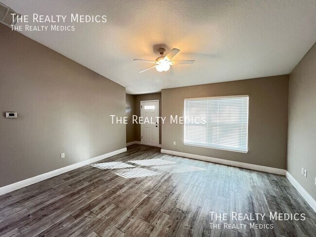 Building Photo - 32 Fir Dr