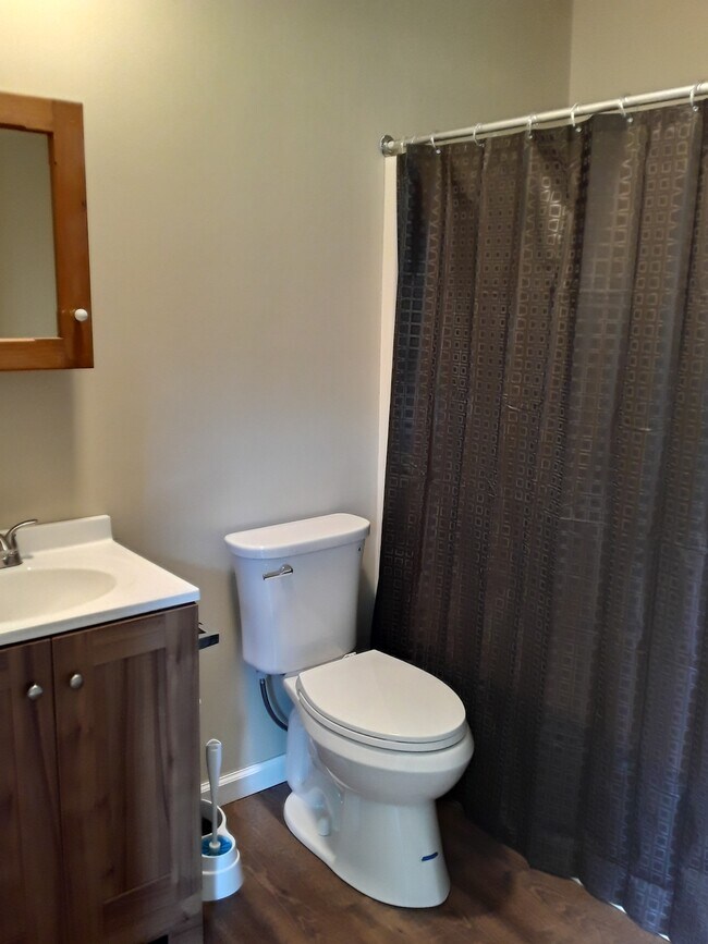 Building Photo - 3 Meadowbrook Ter