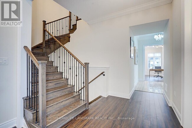 Building Photo - 1301 Felicity Gdns