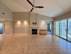 Building Photo - 330 N Shore Cir