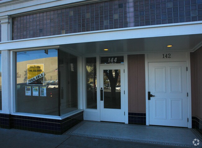Building Photo - 142-150 E Santa Clara St