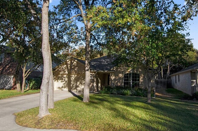 Building Photo - 221 Creek Ridge Ln