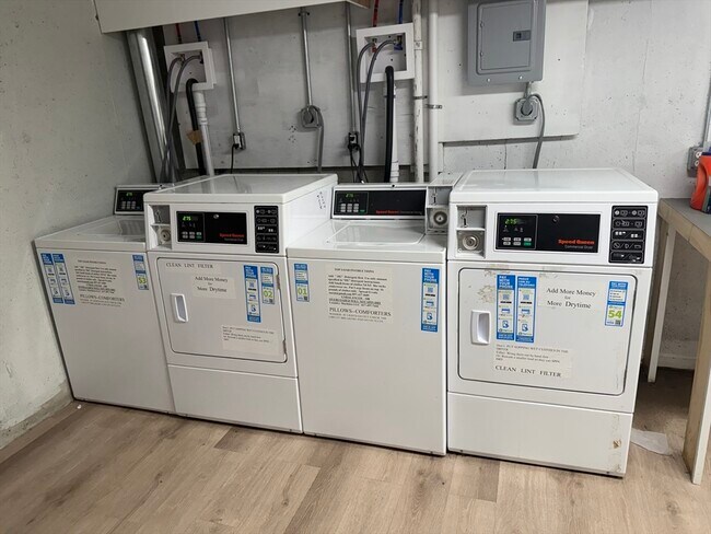 Foto del edificio - 176 Court St