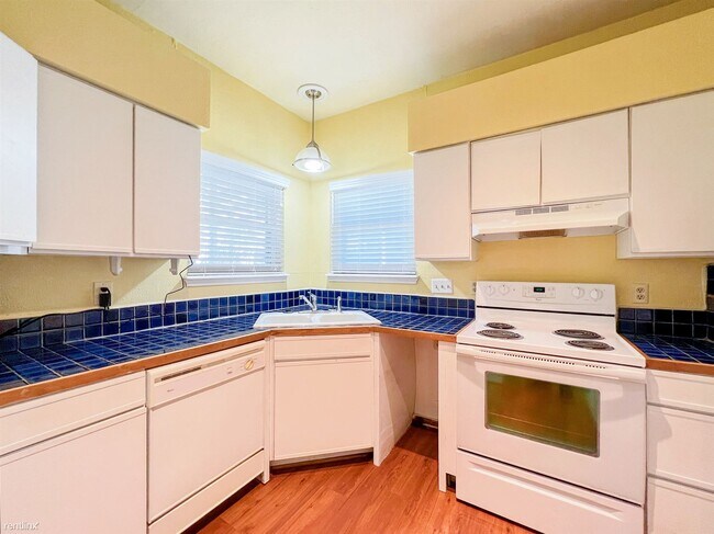 Foto del edificio - 2 br, 2 bath Condo - 310 Pat Garrison St B...
