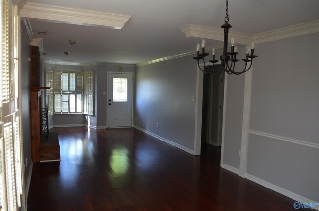 Foto del edificio - 2136 Eastbrook SE