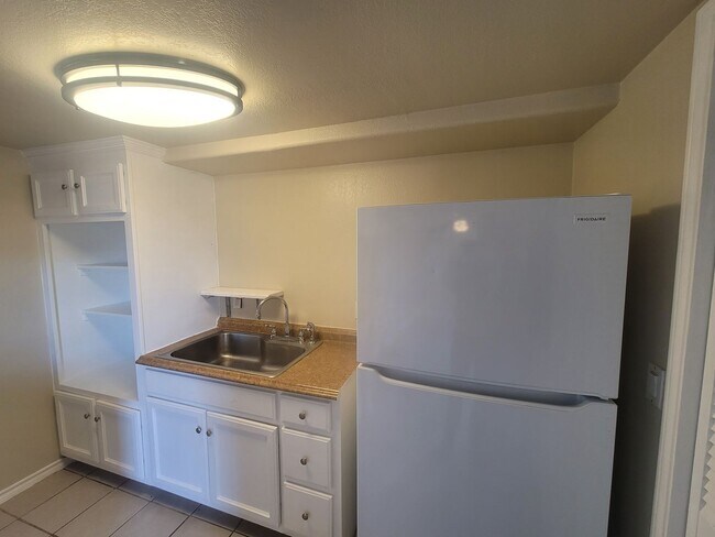 Building Photo - 5401 Avenue P 1/2