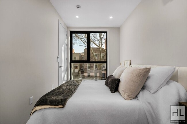 Building Photo - Frost Street #2