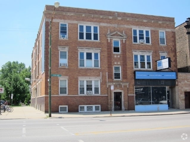 Building Photo - 1610 W Nelson St