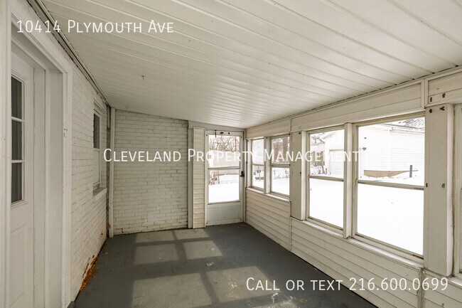 Building Photo - Garfield Hts Bungalow