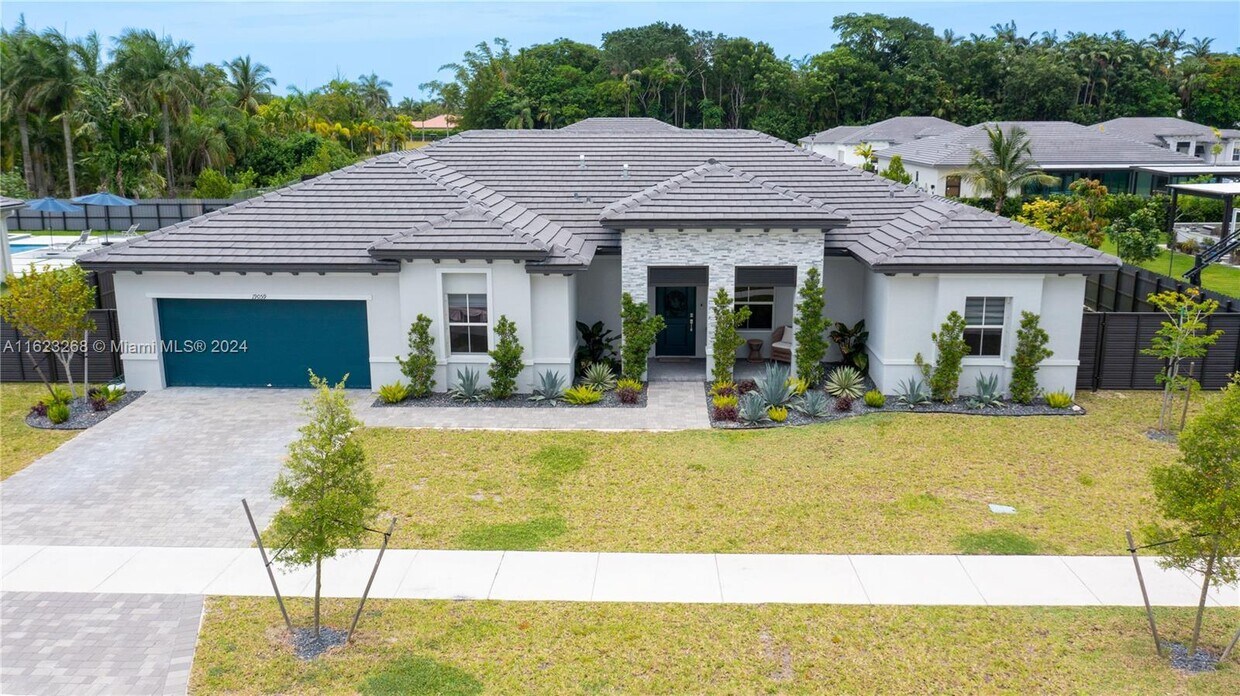 Foto principal - 19059 SW 133rd Ave