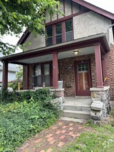 Building Photo - 208 Koch Ave