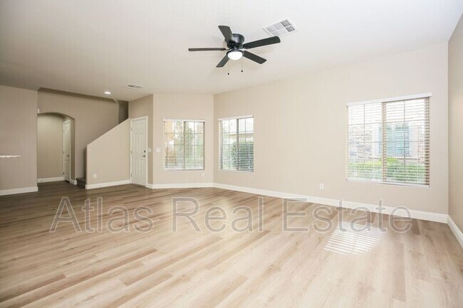 Foto del edificio - 9500 Alma Ridge Ave