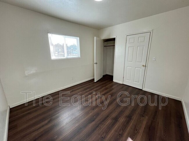 Foto del edificio - 266 W Belleview Ave