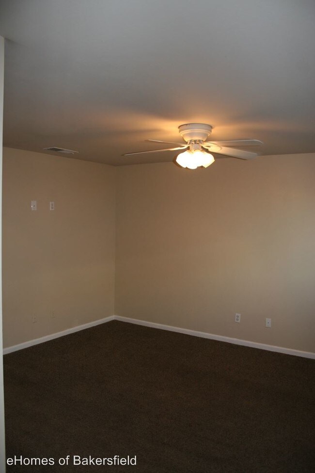 Building Photo - 2669 Sunny Ln