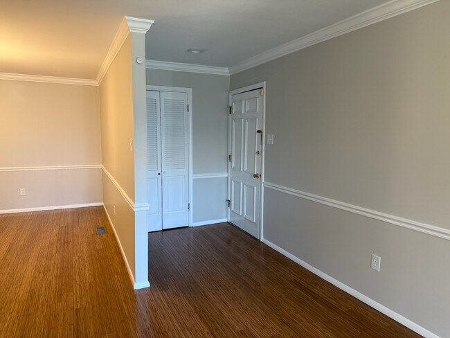 Building Photo - 10315 Forest Brook Ln