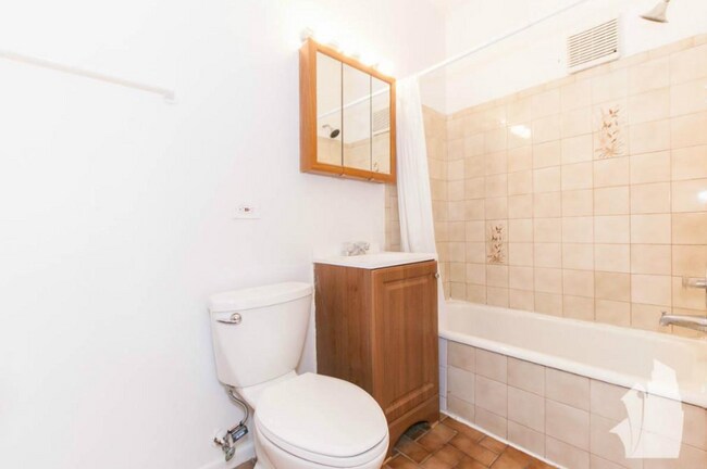 Foto del edificio - 4527 N Malden St