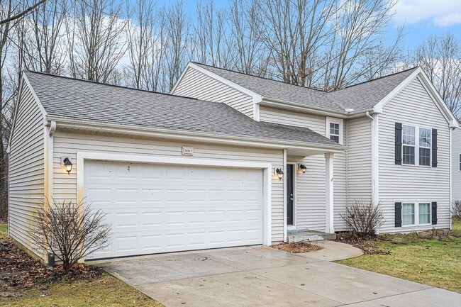 Building Photo - Newer Home for Lease at a Great Value!