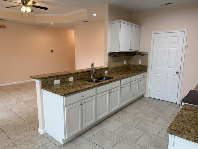 Foto del edificio - 3118 Roosevelt Ave