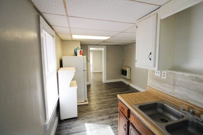 Building Photo - 517 S 40th W Ave