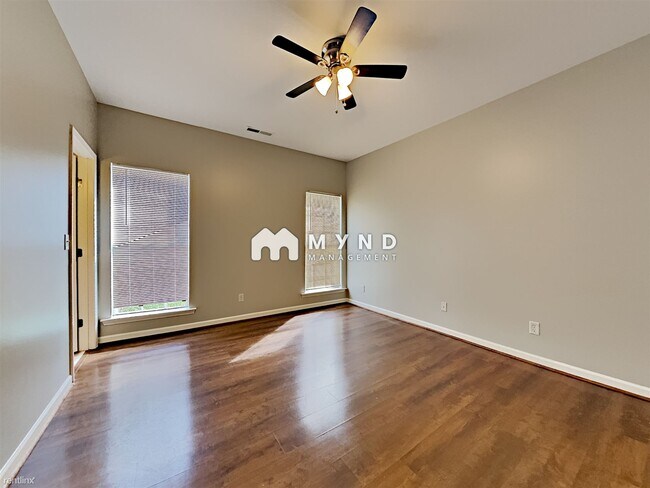 Building Photo - 3 br, 2 bath House - 1135 Castlemaine Dr