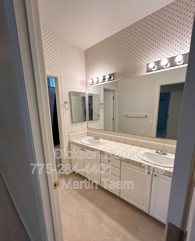 Building Photo - 6710 Cinnamon Dr