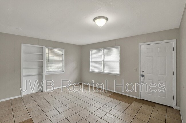 Building Photo - 4630 Effingham Rd
