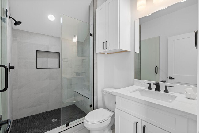 Foto del edificio - 8706 Ojeman Villas Dr