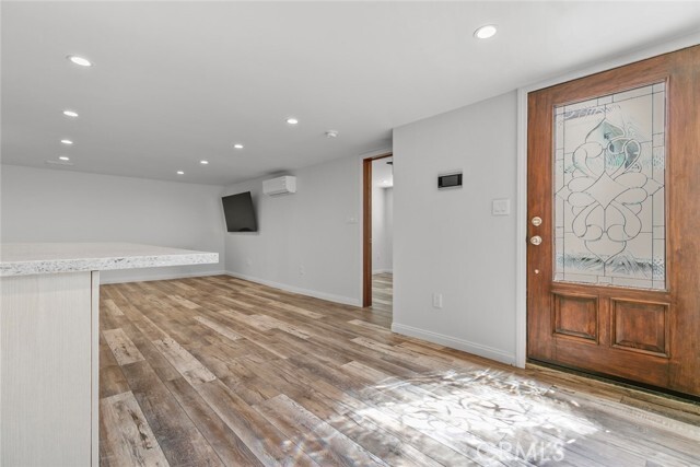 Building Photo - 10533 Fernglen Ave