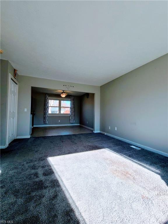 Building Photo - 9881 Green Dr