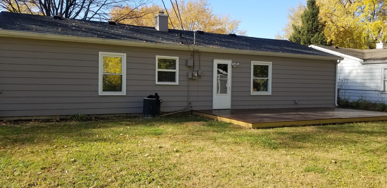 Parte trasera de la casa - 3719 Gerrard Ave