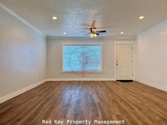 Building Photo - 3150 W Duplex