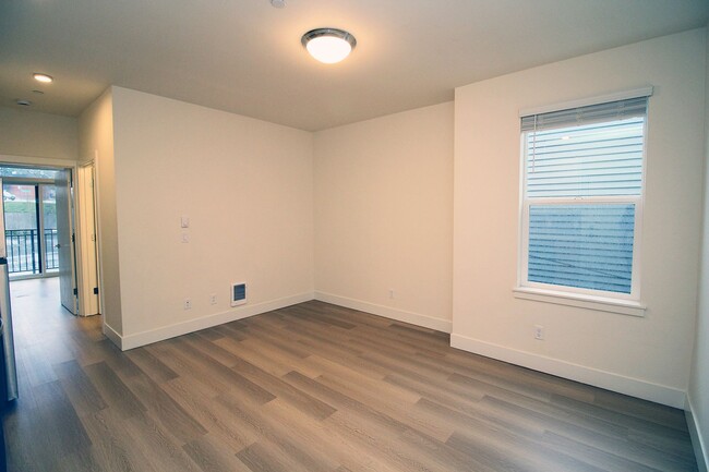 Building Photo - 8417 SW 24th Ave